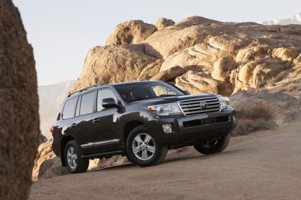 TOYOTA LAND CRUISER - BOOK A LIMO